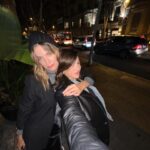 Millaray Viera Instagram - Me encantaría encontrar las palabras para explicarles por qué estas 2 me hacen tan feliz y por qué las quiero tanto!! Y nada, no tiene explicación, sólo se siente y se agradece con el alma cada vez que nos toca pasar muchas horas juntas y reír y reír y reír. Sin duda lo mejor de este trabajo es tenernos a nosotras y hacernos tanto bien, mis icons!! Las amo @stefroitman @agathaamoreiraa 🇧🇷🇨🇱🇦🇷❤️🫶❤️🫶❤️ Gracias x tanto!