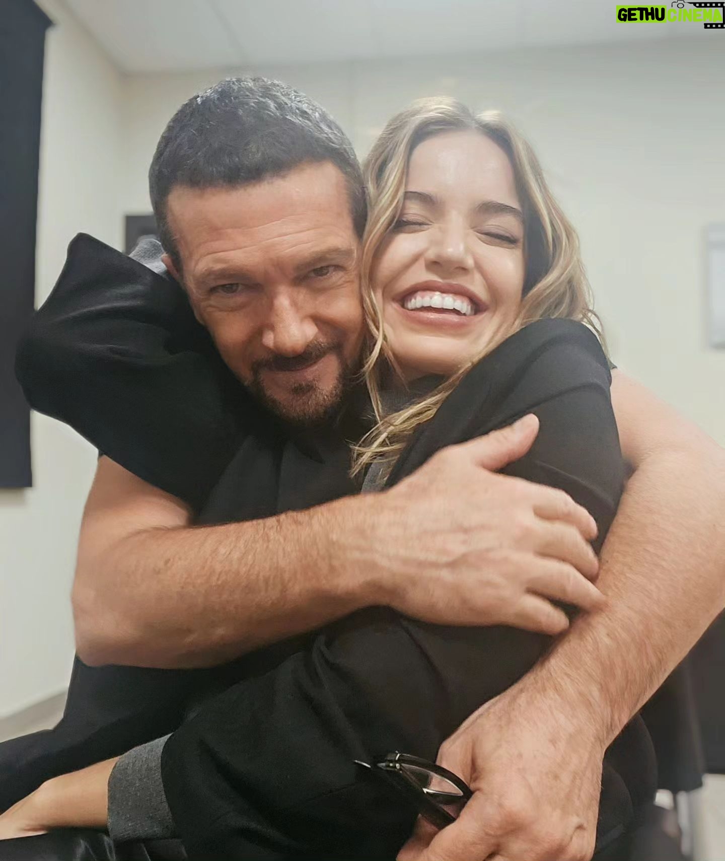Millaray Viera - 58.4K Likes - Seguimos en Barcelona❤️
Gracias vida por los amigos y por este trabajo soñado, que me permite volver a España una y otra vez, hasta que me quede aquí para siempre❤️