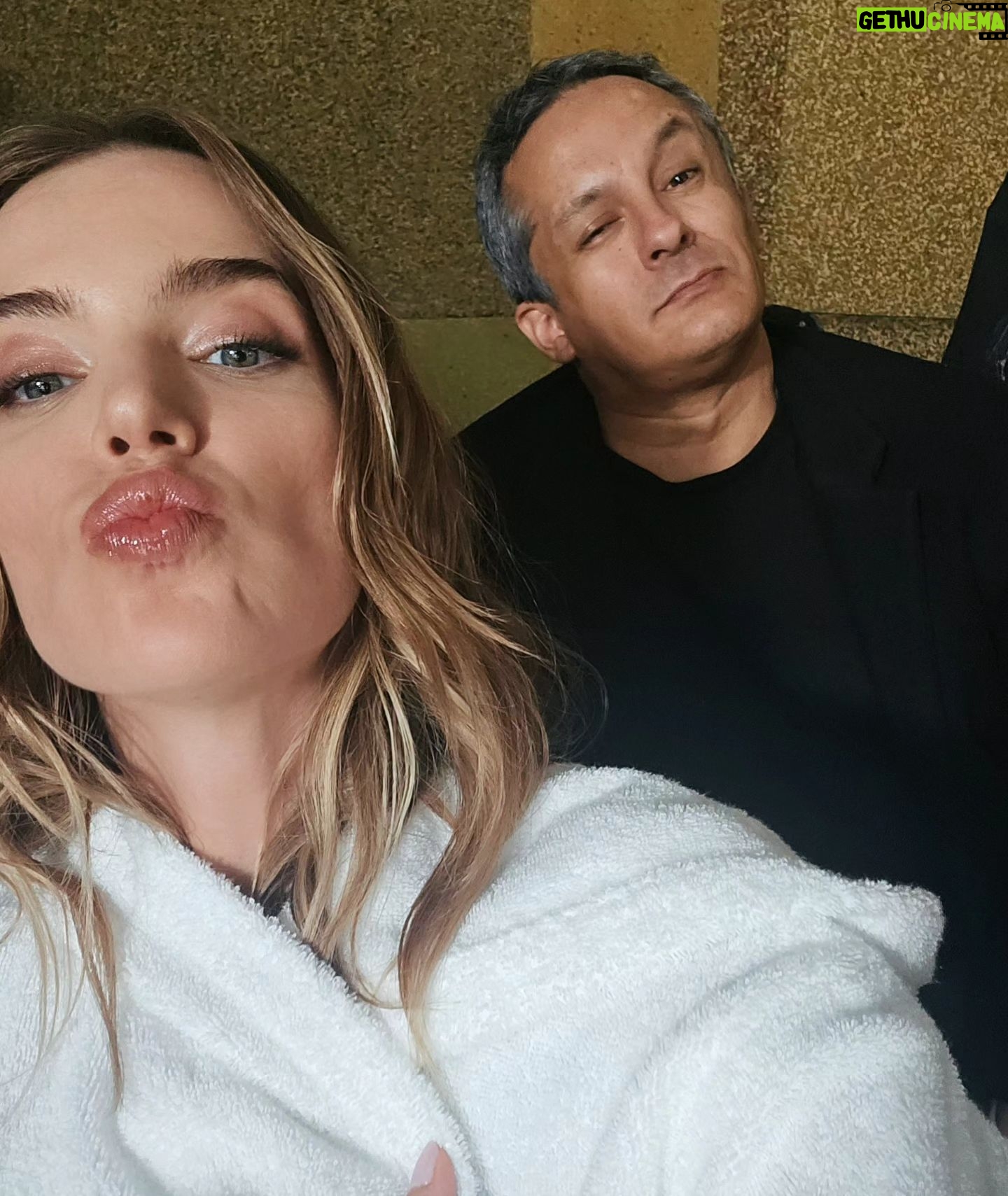 Millaray Viera - 58.4K Likes - Seguimos en Barcelona❤️
Gracias vida por los amigos y por este trabajo soñado, que me permite volver a España una y otra vez, hasta que me quede aquí para siempre❤️