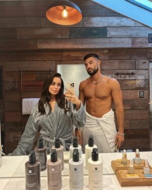 Millie Court Instagram - wholesome nights away at @thepigspub 🐷✨🪵

P.s we had the BEST couples massage we’ve ever had, highly recommend the pigspa 🤩