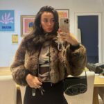 Millie Court Instagram - Recent mirror pics 👀 (mainly me just admiring my fit lol) P.s yes our tables always a mess xoxo