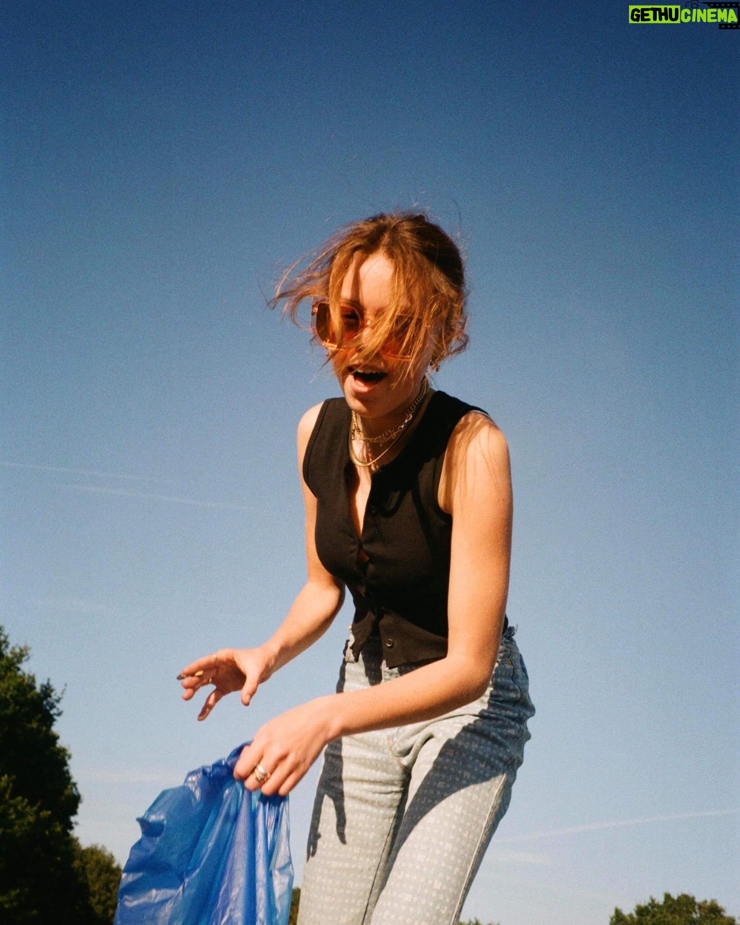 Milly Alcock Instagram - London in September. Snap @lucaward