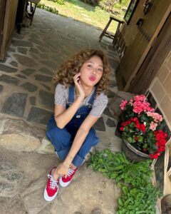 Mimi Instagram - 빠글빠글 레드슈즈👠