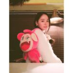 Min Hyo-rin Instagram – Merry Christmas🎄🤗💕🌸🎂