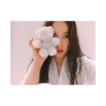 Min Hyo-rin Instagram - 잘자요🌸🌿