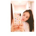 Min Hyo-rin Instagram – 힛🌸😉저 내일 오랜만에 여러분들을 만나러 갑니당 안산롯데백화점에서 만나용 앗 4시예요~~~👋🏻이제 자러갑니당💤잘자용😘 @ifne_official