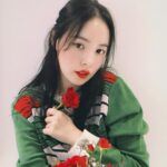 Min Hyo-rin Instagram - 똑같은 레드는 없잖아용??이힛✌🏻🌹💋🌹💋 @diormakeup #rougediorultracare #울트라벨벳틴트 #999호 #ad