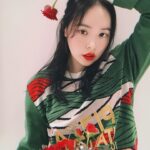 Min Hyo-rin Instagram - 똑같은 레드는 없잖아용??이힛✌🏻🌹💋🌹💋 @diormakeup #rougediorultracare #울트라벨벳틴트 #999호 #ad