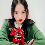 Min Hyo-rin Instagram - 똑같은 레드는 없잖아용??이힛✌🏻🌹💋🌹💋 @diormakeup #rougediorultracare #울트라벨벳틴트 #999호 #ad