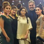 Mina Nour El Din Instagram - بشنو تذكركم الصورة ❤️. ابونا واستاذنا @mohammed.hashim.official خواتي الجميلات. @joumankathem @sandy_jamall @shurooqalhassen من مهرجان الهلال الذهبي @gca_expo