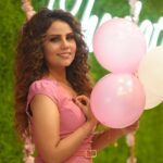 Mina Nour El Din Instagram - احلى اصدقاء ولمة من العمر 💗💗 #مينا_نور_الدين #العراق_السعودية_قطر_الامارات_الكويت_البحرين_اليمن_الخليج_سوريا_مصر_لبنان_الجزائر_تونس_المغرب_قطر_دبيالعراق