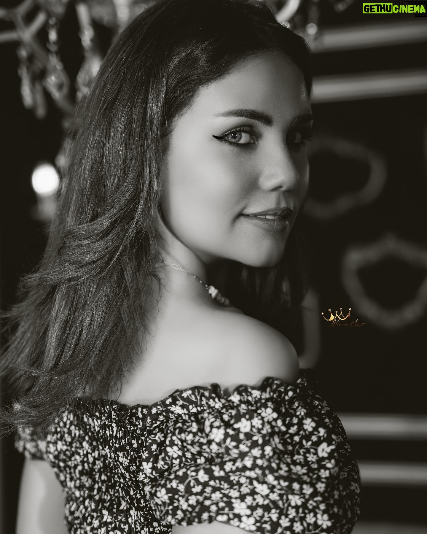Mina Nour El Din Instagram - شنو اكثر شي تحبوا بنفسكم ❤️ . . . . . #العراق #العراق🇮🇶#اكسبلور_explore #العراق #العراق🇮🇶 #قطريات #السعوديه #الكويت #الإمارات #الاردن #سوريا #دبي #explore #instagram #snap #snäp #انستقرام #انستغرام #انستكرام #مشاهير #مشاهير_العرب #مشاهير_الانستقرام