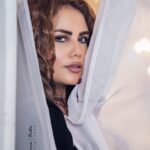 Mina Nour El Din Instagram - بعض القلوب تخجل أن تبوح ،لكن الأعين نواطق تقول الكثير. Taken by : @nesreen_redha