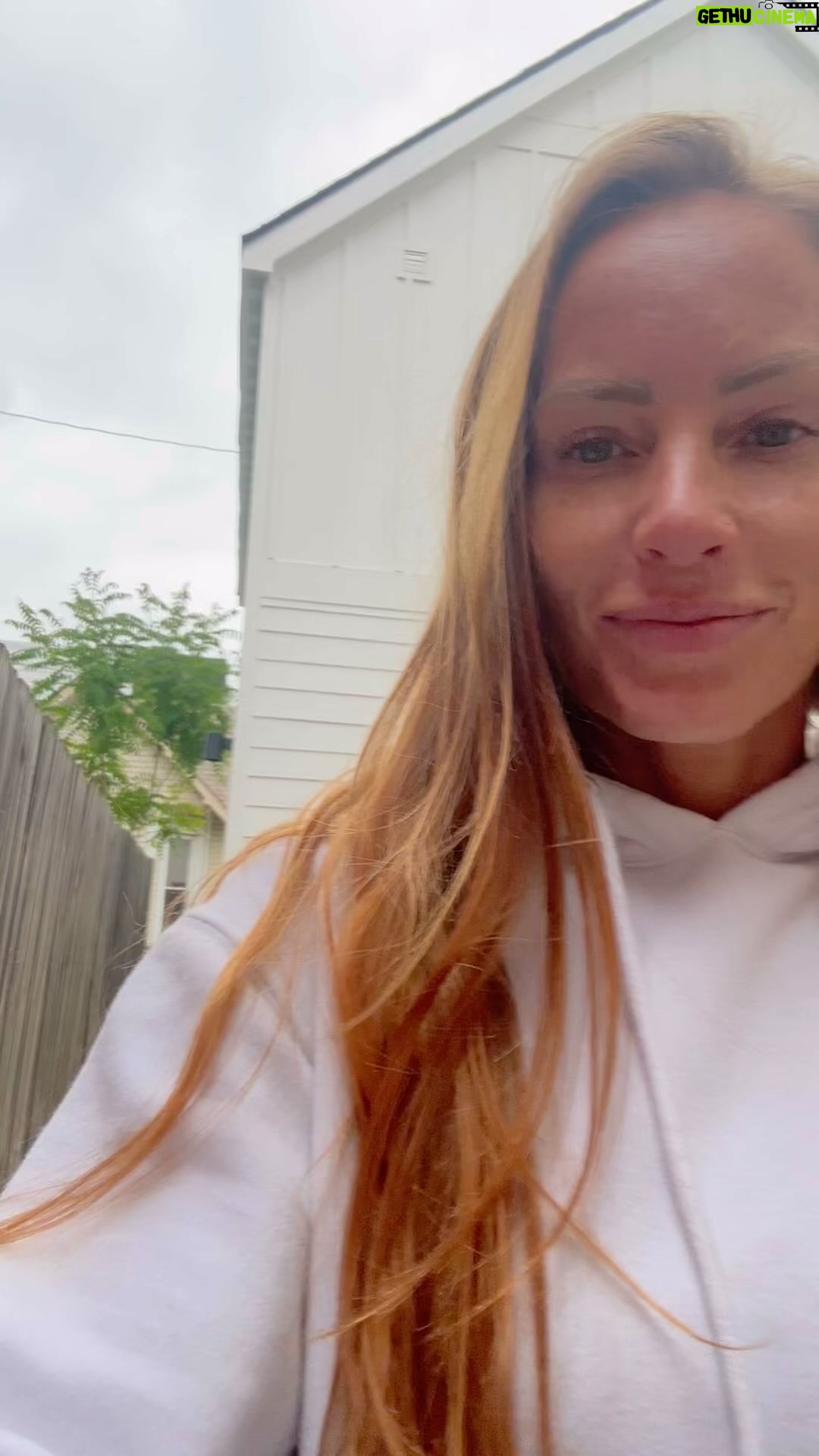 Mina Starsiak-Hawk Instagram - If you wanna get something done….. have Brittany and I do it 💪🏼 #GirlPower #girlsjustwannahavefun #womenwhobuild #girlswhobuild