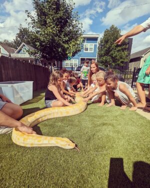 Mina Starsiak-Hawk Instagram - Best 5th Birthday Party EVER! 
::::::
Jack has such an amazing village 🤍 Thank you all for being his people!
::::::
Make sure to swipe through the carousel to see the MASSIVE snake 🐍
