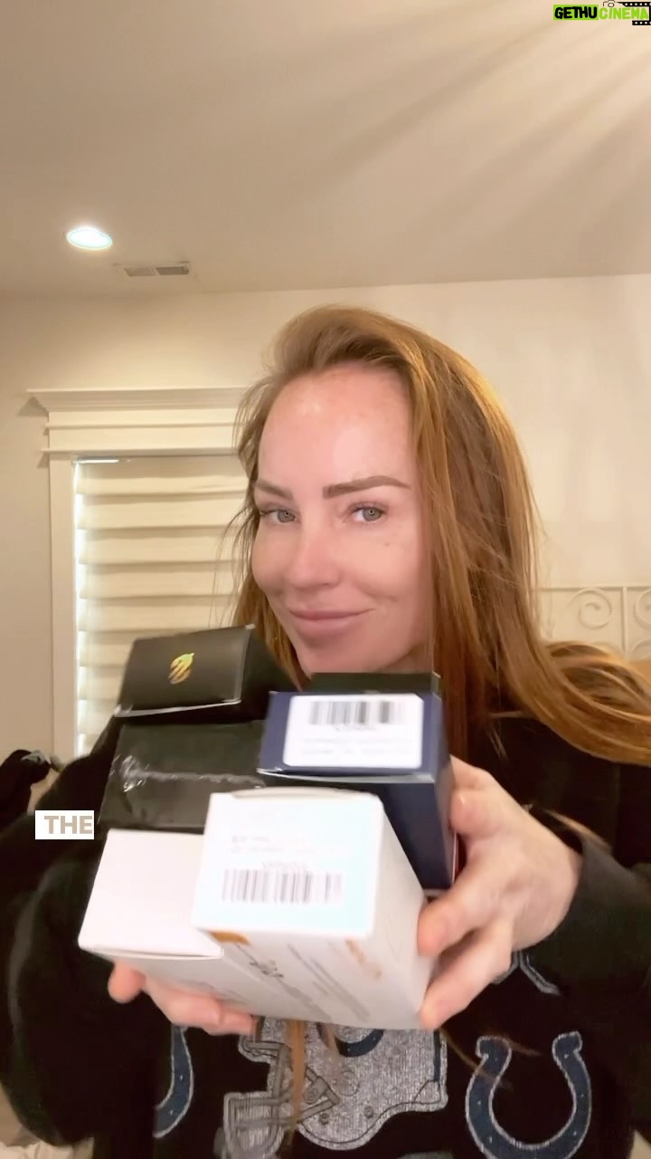 Mina Starsiak-Hawk Instagram - The sun has come out so the sunniest MUST come out ☀️ :::::: I picked some of my @amazon favorites l, ALL under $26!!! Even the two packs!!! :::::: Tell me your favorite below and like the reel and I’ll pick a handful of you to send your favorite pair 🤍 :::::: You can see links to ALL of my posts on my @shop.ltk https://www.shopltk.com/explore/Mina_Starsiak_Hawk🤌🏼