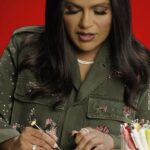 Mindy Kaling Instagram - You guys...I had the best time with @sharpie testing out their new Creative Markers! If I could have stayed there all day I would have (and almost did!!!!!). #SharpiePartner