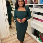 Mindy Kaling Instagram – Brought my very best “Kelly Kapoor: the Business Bitch” to an event for @cedarssinai (my favorite hospital!) honoring my friend @belabaj ! Is this dress green or dark teal? It’s important guys.