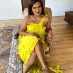 Mindy Kaling Instagram – Probably my favorite dress and even a little bare foot for the friendly perves 💕