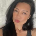 Ming-Na Wen Instagram - Starting the weekend with a kiss! 💋 (Yeah, I know it's only Thursday. My weekend started today. 😏) The past 2 weeks, I've been working out just a little everyday (10-30 mins) and doing my stretches and yoga. I'm also eating healthier and getting more sleep. Started doing facial yoga and massages too. I must say, this shit works! My skin is glowing, my body moves better, and I'm more focused. I don't understand why I don't do this every day like brushing my teeth! Really very idiotic not to make being healthy a habit. Try it! Just stretch while you're watching tv. Work out for only 5 to 10 mins to start. Then add on as you get more used to it. Just start with that! You'd be amazed how much of a difference it'll make after one week. Meanwhile, 💋💋💋💋! Have a beautiful weekend!