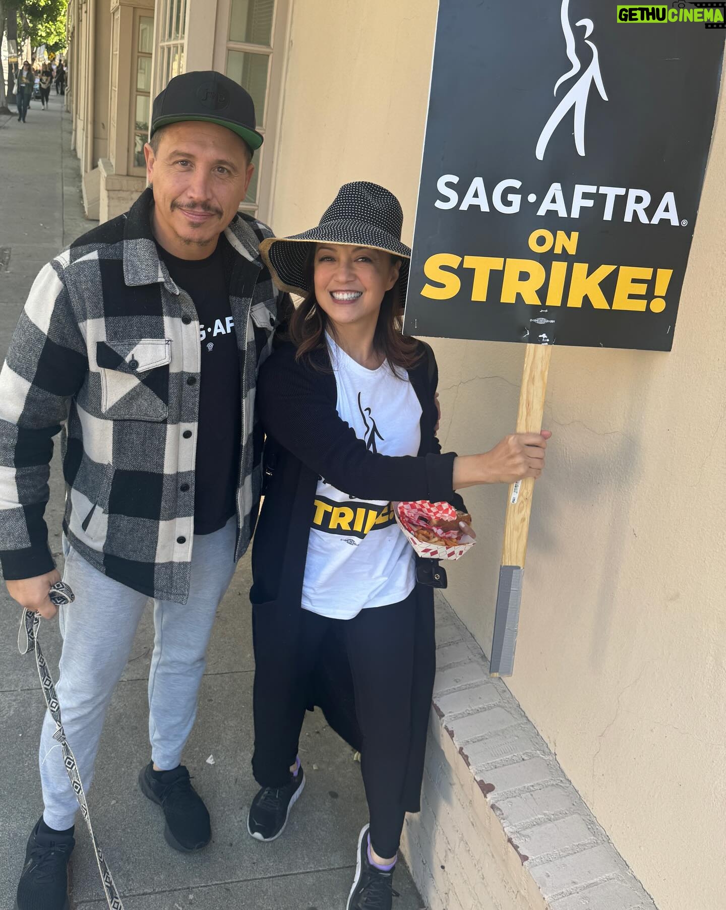 Ming-Na Wen Instagram - #sagaftrastrike #sagaftrastrong #solidarity #fairdeal Also, great picketing with hubby Eric, Jackie Obradors and Juan Garcia and running into cast mates from former gigs. #strongertogether❤️ 💪🏼 Thank you to showrunners of #WGA and others for treating us with food trucks and drinks while we picket. Love to all the volunteers too. #purplevest power!🟣💜