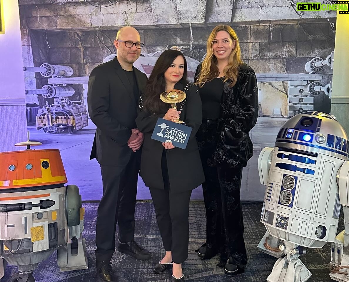 Ming-Na Wen Instagram - Congratulations to my pal, @dave.filoni for his well-earned and much deserved #georgepalmemorialaward. It was a wonderful honor to present him with the award. Repping #MtLebo and #Pittsburgh!!π€π Congrats to our incredible @badbatchseries gang for their @saturnawards win last night!! Also congrats to all the nominees and winners too! What a fun and extraordinary night! Completed my #disney worlds chatting with@marvel's #kevinfeige in the green room. Highlights of the event for me was meeting @jamescameronofficial and @official_jodiefoster_! Two incredible talents and people I've loved and admired for decades! Their body of work have had major influence and impact in my life. An emotional night too with the tribute to @thereallancereddick and the first award in his name given to #keenureeves. Keenu was very touching in his speech. Love to Lance's wife, Stephanie, and their family who were there for the tribute. I gave a little tribute to our Mando member, @carlweathers, during my presentation to Dave. Just felt apropos. Hope he was up there watching. ππΌβ€οΈ Great job hosting, @joelmchale, my birthday twin!! You were so funny and made it a joyful night. And thank you for being such a cheerleader backstage. This introvert truly appreciated your support. π₯°