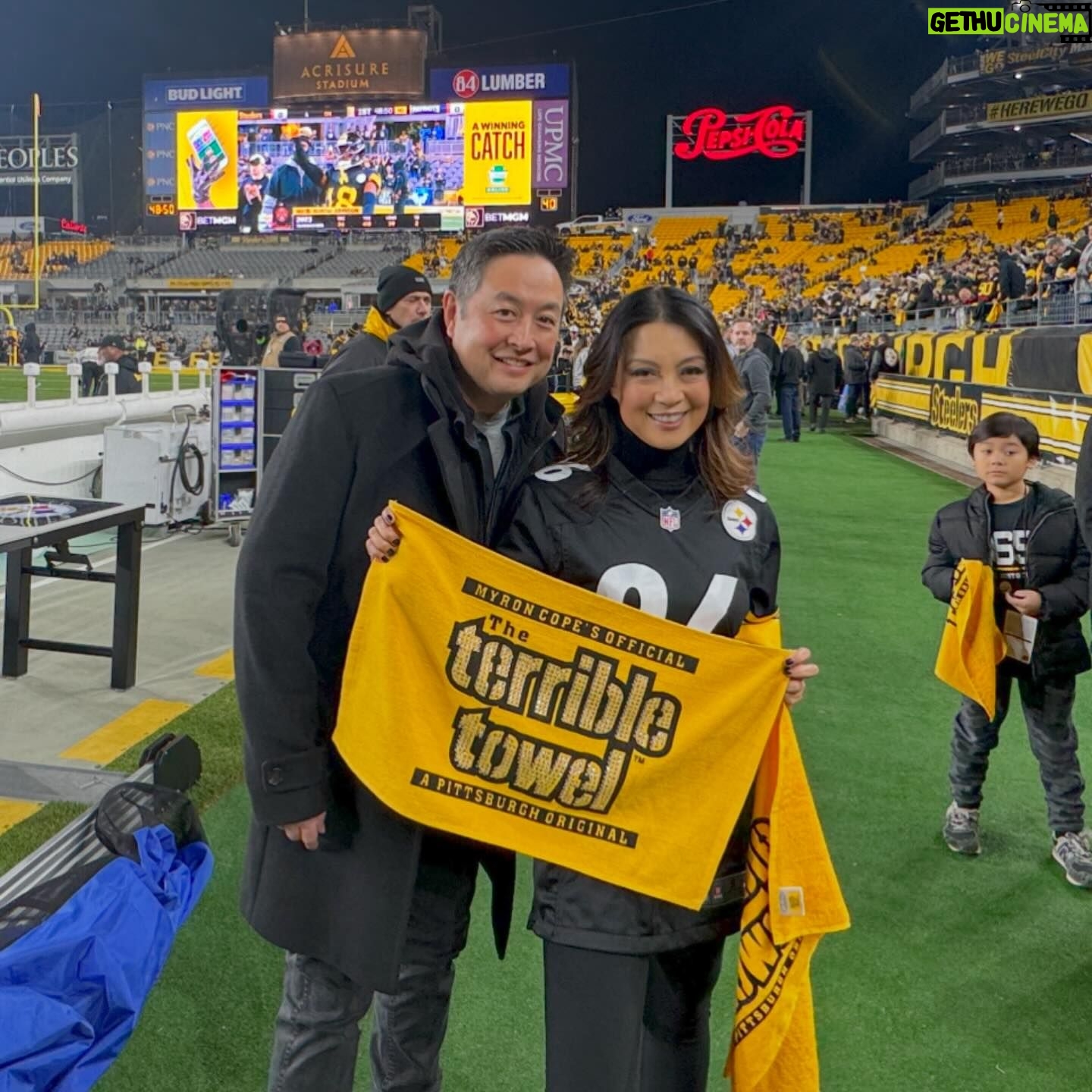 Ming-Na Wen Instagram - Not the outcome we wanted tonight, πͺbut it was still an exhilarating homecoming to be on the field with the @steelers and my family and friends! βΊοΈ ππΌπ€π Great to meet the Rooneys, see my buddy @mrpatrickfabian and meet the members of @styxtheband. Being on the field was such a high! Thank you to Dave Hoss, John Wodarek and Noah for making this a most awesome experience! The fans rocked the towel twirl and I loved seeing them continue to cheer #theSteelers on with pure devotion and passion! But even though they rallied, no go tonight. πͺ Next one! π€ππ€π