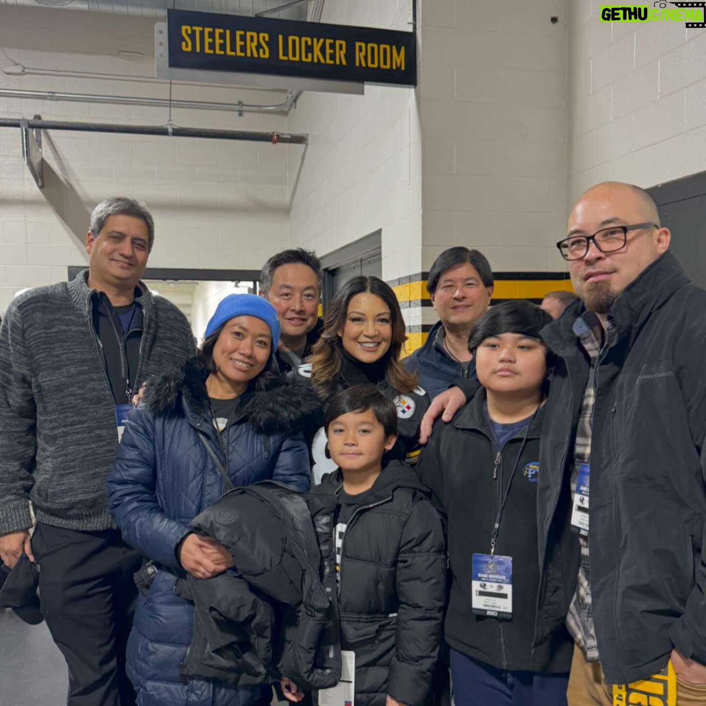 Ming-Na Wen Instagram - Not the outcome we wanted tonight, πͺbut it was still an exhilarating homecoming to be on the field with the @steelers and my family and friends! βΊοΈ ππΌπ€π Great to meet the Rooneys, see my buddy @mrpatrickfabian and meet the members of @styxtheband. Being on the field was such a high! Thank you to Dave Hoss, John Wodarek and Noah for making this a most awesome experience! The fans rocked the towel twirl and I loved seeing them continue to cheer #theSteelers on with pure devotion and passion! But even though they rallied, no go tonight. πͺ Next one! π€ππ€π