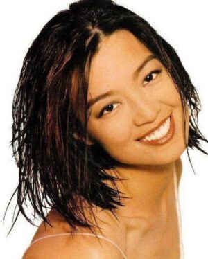 Ming-Na Wen Instagram - Looking at photos of me when I had short hair. 

It's so damn HOT🥵in LA right now! I want to chop off my hair!💇🏻‍♀️

Please help me pick a style. Bangs or no bangs? I can't decide. Or should I leave it long? 🤷🏻‍♀️ 🤷🏻‍♀️🤷🏻‍♀️

#indecisive #haircut #hairstyle