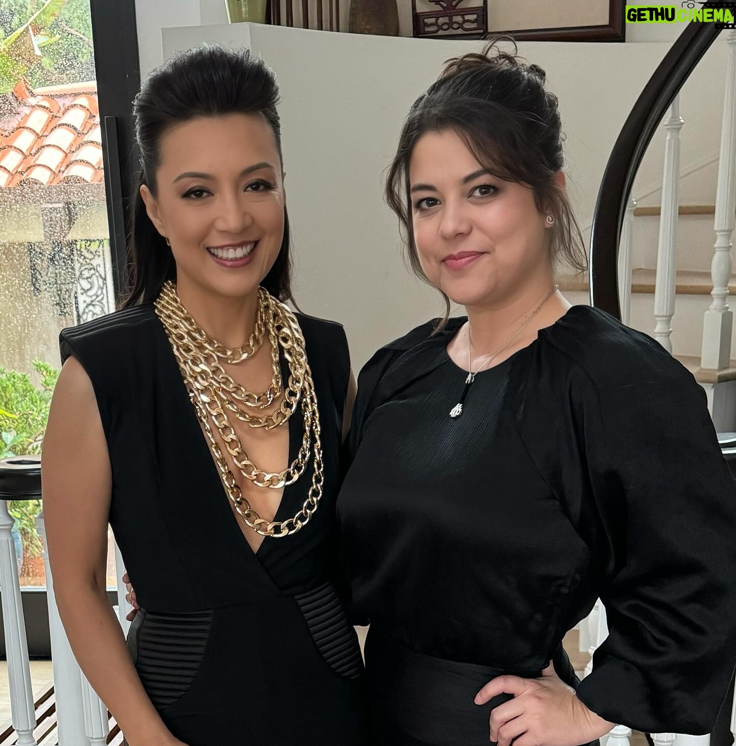 Ming-Na Wen Instagram - I LOVE this look!! See the slight homage to Fennec Shand?π€π§‘ π€πΌ We definitely rocked and rolled yesterday to get this look onto the @saturnawards red carpet yesterday! After an all day at #megaconorlando Sat, I flew back very early yesterday morning and my glam squad whipped a super jetlagged and sleep-deprived MamaMing into shape. Love and endless thanks to @suzannaqface and @hair.by.shaysanfordfong for giving me face & hair glam. Thank you @laurendemiranda for all your help, especially in assisting me in the ladies' room when I needed to get in and out of this jumper to pee!π Soooo glamorous!!ππ