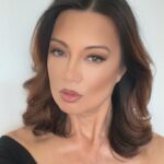 Ming-Na Wen Instagram - Make-up magic right here!💖💖 Thanks, @suzannaqface ! Love watching you do your art on my face!🥰😘❤️ #contours #lipliner #concealer #eyeshadows #falsheyelashes #eyebrows #greatlighting #eyeliner #lipgloss