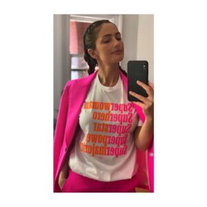 Minka Kelly Instagram - Women are the most powerful force in America. We are the majority of people and voters in this country and we will determine the outcome of this election. @argent x @supermajority have teamed up to celebrate our ambition and our awesome civic power loudly and proudly with this limited-edition bright pink suit—with proceeds benefiting Supermajority’s tireless efforts to build a powerful and diverse, women-led future. #ambitionsuitsyou