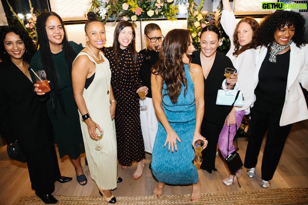 Minka Kelly Instagram - Cheeks still hurt from smiling and laughing celebrating the book launch with my Brooklyn family that I miss every single day!!! My girls really outdid themselves. Thank you for making me feel so damn loved!!! And major thank you to @claseazulofficial for hosting us! I’ll never forget this night. Thank you Estelle, Erin, Fiana and Lydia for making this night happen. I’m still on cloud 9 and I miss you all already 😭♥️