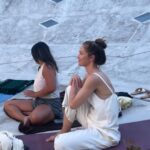 Minka Kelly Instagram - woke up from a dream of a sound bath meditation at sunset in the copa. 😌🙏🏼 Copa del Sol