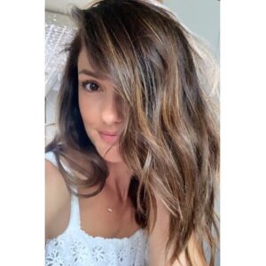 Minka Kelly Instagram - Hair color all touched up! 
Thank you, @tonypham_lacandco! 😘
@traceycunningham1 you were right, he’s definitely the best in the bizz in Toronto.