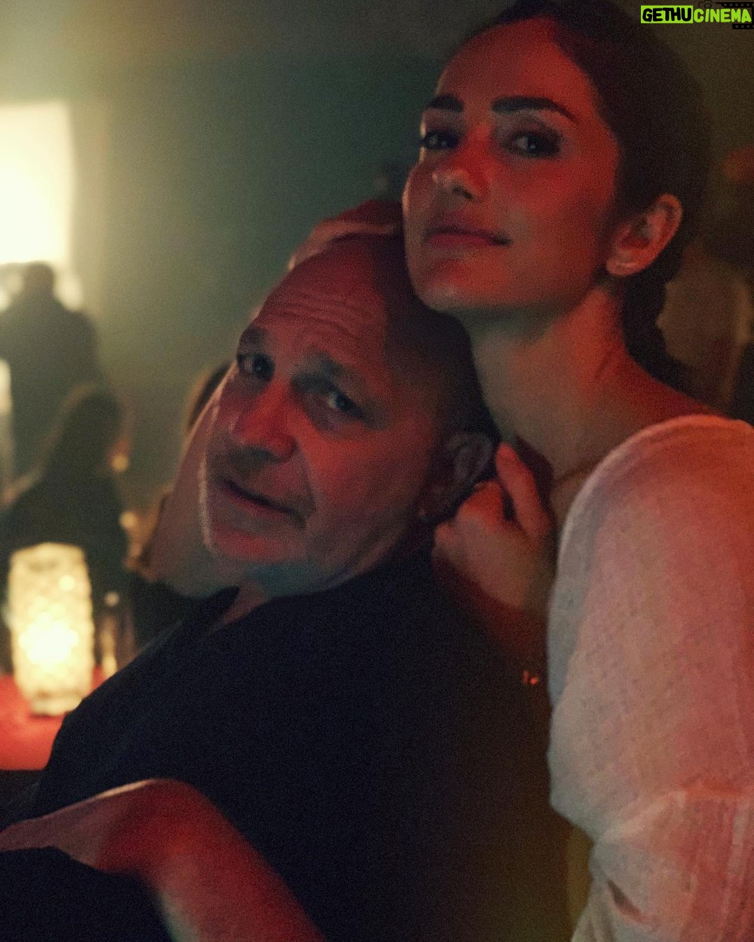 Minka Kelly Instagram - Shadows are quiet, he says, but I have so many questions. Thank you for having me, Akiva. I love you madly. We all do. #ShadowDirector @titansnetflix @dcutitans