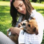 Minka Kelly Instagram – me n my pup
📷: @conorleslie💛
