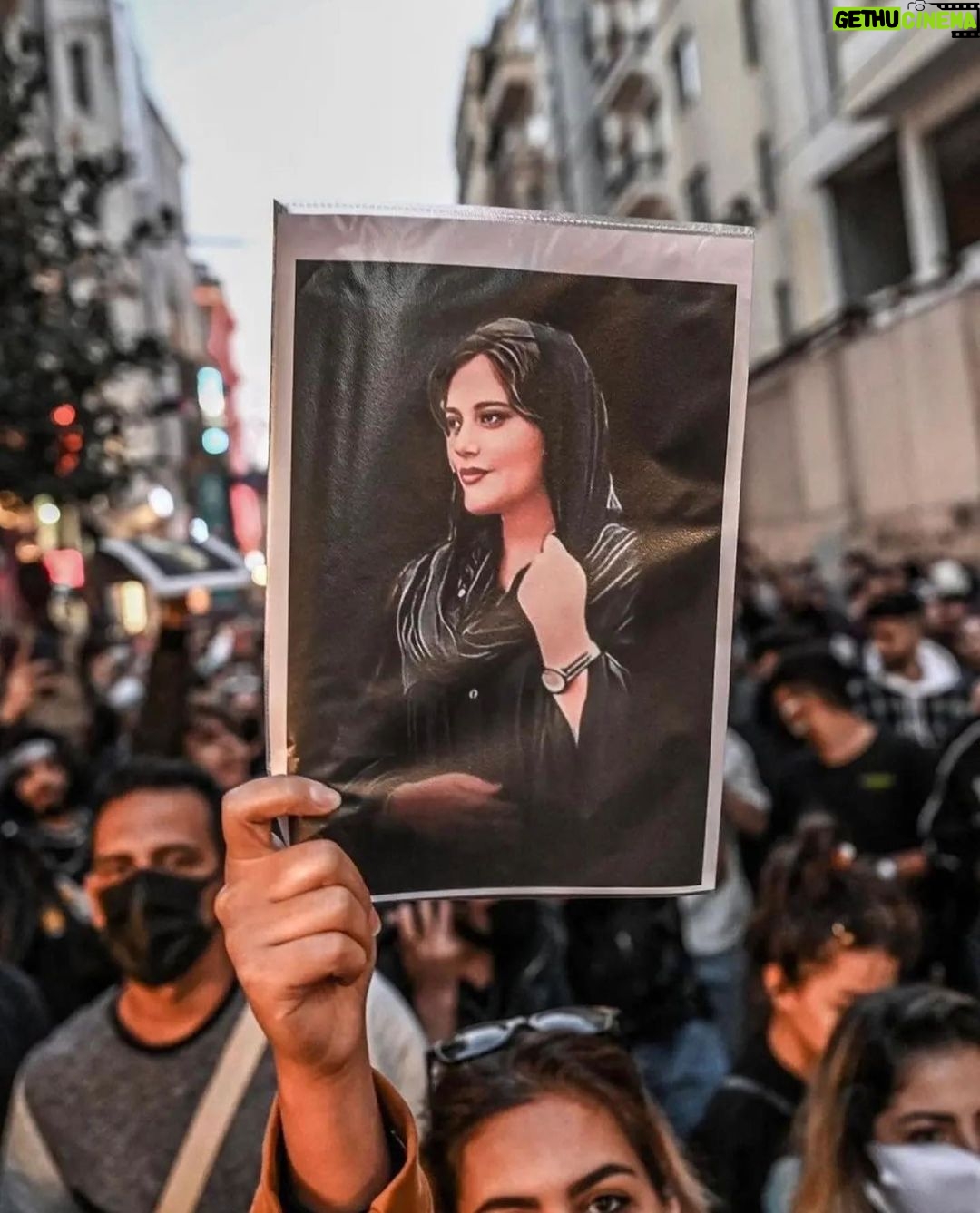 Minka Kelly Instagram - This moment is one where we can collectively witness a potential revolution in the making. It is a time when our social media does matter, when our access to the internet is a privilege, and the women of Iran require our participation in solidarity. Requests from my beloved Azita who is an Iranian activist: Keep sharing the news, join a local rally, call on the UN Security Council to call a meeting to stop the violence and disproportionate use of force against peaceful protesters, and the detainment of hundreds of political prisoners and prisoners of conscience. It is Iranians and namely the women who are leading this Revolution, this is history in the making from the ground up, but they need the International community to keep the potential alive. Learn about the history that has brought this moment to its becoming, and hold the horizon of hope, that transformative change can happen, and that it requires a collective will. #MahsaAmini photo sources unknown. please tag if you know the creators.