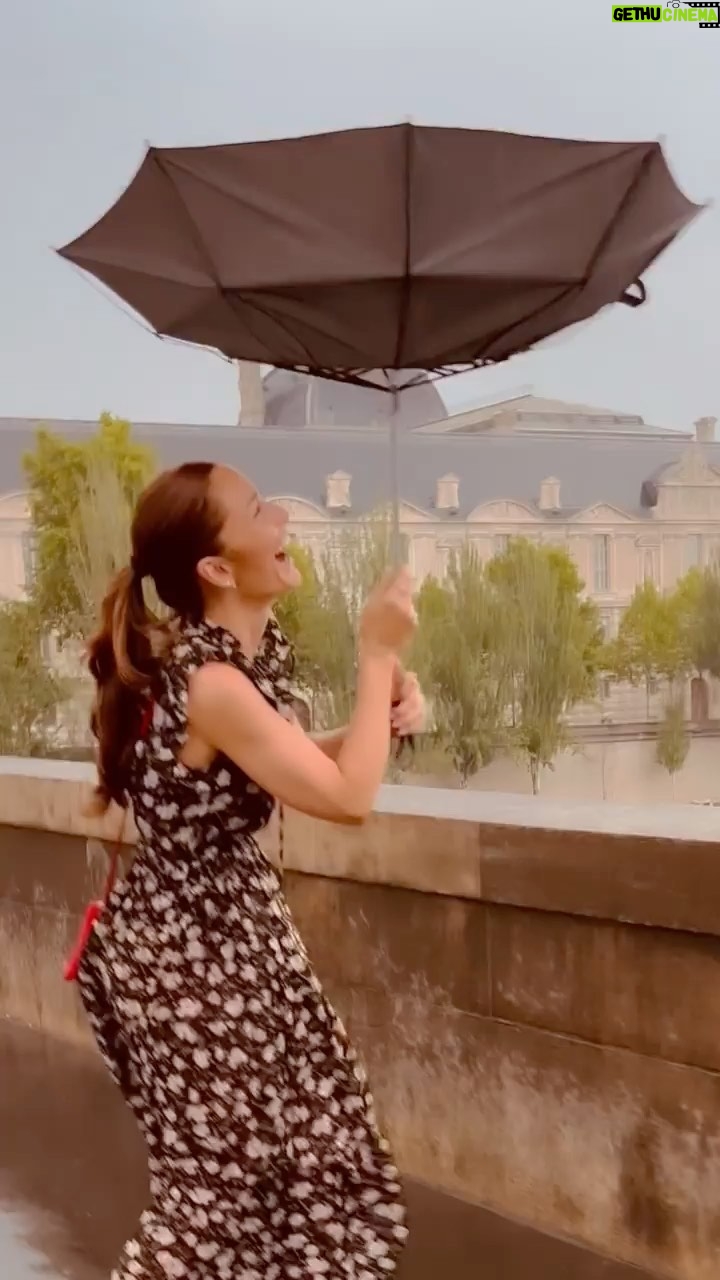 Minka Kelly Instagram - There will always be sunshine after the rain. Thems the rules. 💙🤍❤️ París, France