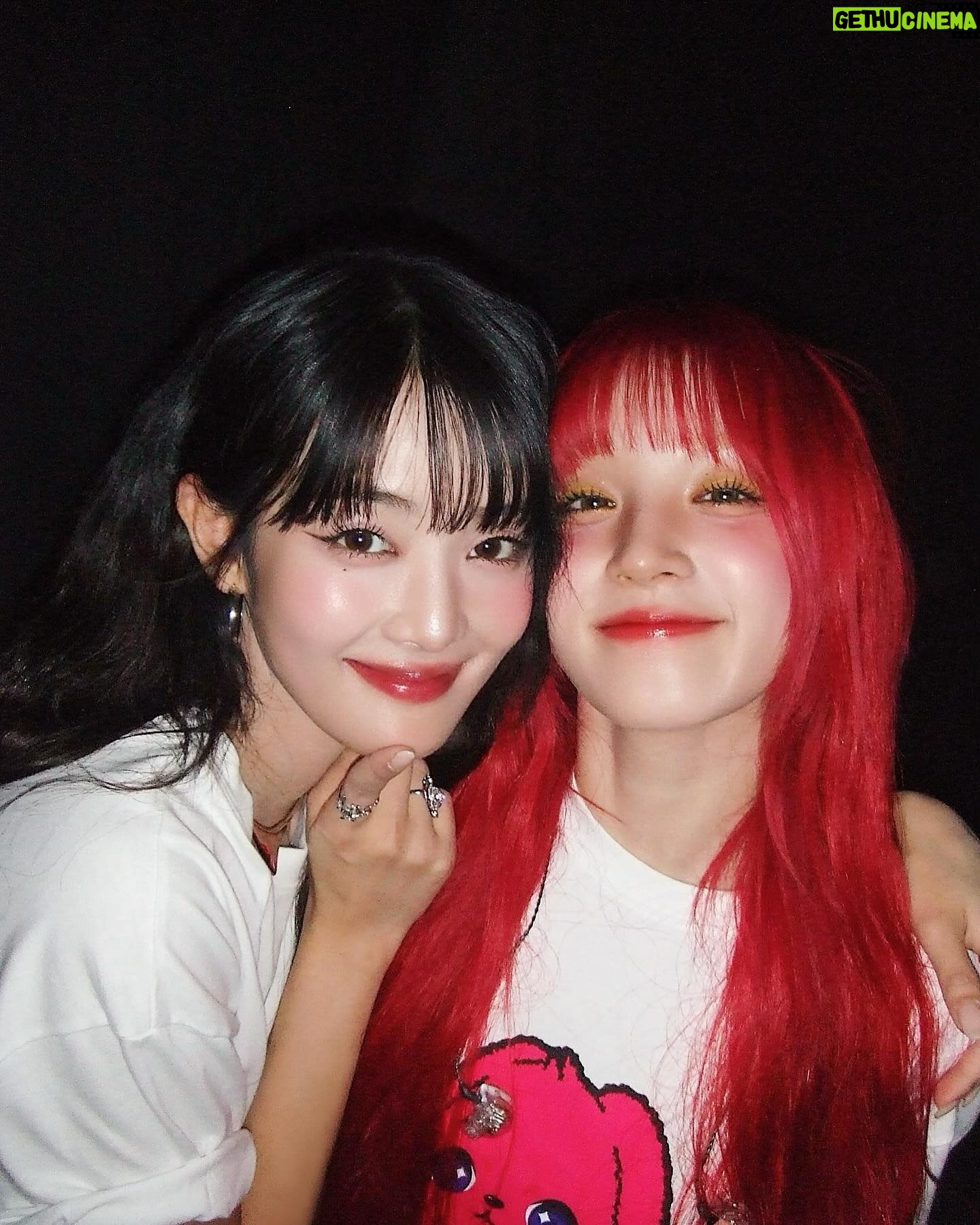 Minnie Instagram - 우리 우기가 드디어 솔로 앨범 냈어요!!!🥰❤️🔥 YUQ1 많이 사랑해주세요~🐰🫶🏻💋 @yuqisong.923