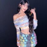 Minnie Instagram - 우리 우기가 드디어 솔로 앨범 냈어요!!!🥰❤️🔥 YUQ1 많이 사랑해주세요~🐰🫶🏻💋 @yuqisong.923