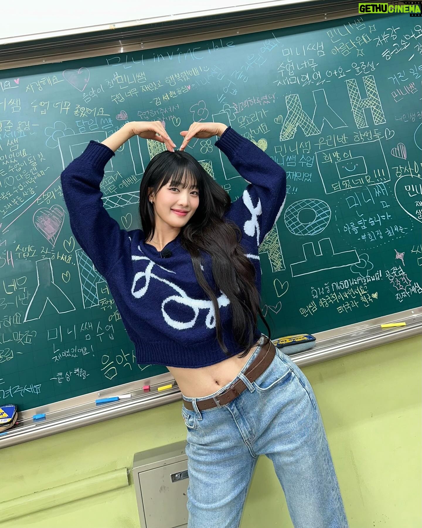 Minnie Instagram - My Favorite Teacher EP3π 3νλ
1λ°μΉκ΅¬λ€~ μ μλμμ
μ λ€μ΄μ€μ κ³ λ§μμπ©π»βπ«ππ»π λ무λ무 μ¬λ°κ³ ν볡ν μκ°μ΄μμ΄μ! π€π«Άπ»πΆ