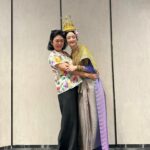 Minnie Instagram – สุขสันต์วันสงกรานต์.สวัสดีปีใหม่ไทย๒๕๖๗ค่ะ🙏🏻
มินนี่รู้สึกดีใจและเป็นเกียรติมากๆที่ได้รับเลือกเป็นนางสงกรานต์ มโหธรเทวีในปีนี้ค่ะ ขอบคุณ @iconsiam ที่ให้โอกาสดีๆแบบนี้กับหนูนะคะ เป็นประสบการณ์ที่จะไม่มีวันลืมเลยค่ะ 😊🇹🇭✨

#ICONSIAMSongkran #สงกรานต์ที่ไอคอนสยาม #ICONSIAM  #THAICONICSongkranCelebration  #ICONSIAMxMINNIE