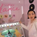 Minnie Mills Instagram - 💘 @chanelofficial @welovecoco #luckychancediner hair: @danawillcutyou makeup: @sooparkmakeup styling: @sarahslutsky @carlee___ @miacstella