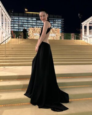 Minnie Mills Instagram - What a night! ✨ 
Honored and so grateful to @goldhouseco for having me at their beautiful celebration of culture, community, and accomplishment

Also big thanks to all the humans who made this look come to life:
Makeup: @mollygreenwald 
Hair: @clarissanya 
Styling: @sarahslutsky @carlee___ 
Dress: @chocheng 
And thank you for the wonderful team @victoriassecret @vspink for inviting me