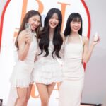 Mint Suchada Sonpan Instagram - ผิวใสเกินต้าน ❤️🤍✨ ขอบคุณทุกคนมากๆ เลยที่แวะมาหาพวกเราในวันนี้ ดีใจมากที่ได้มาแชร์เคล็ดลับผิวกระจ่างใสกับ @skii ยังไงก็อย่าลืมมาลองสกินแคร์อันดับหนึ่งในใจที่ Pop Up ห้างเซ็นทรัลลาดพร้าวจนถึงวันที่ 3 เมษายนกันน้า ☺️ #PITERA #GUE #SKIIxPiXXiE #FriendofSKII #skiith #skiipartner