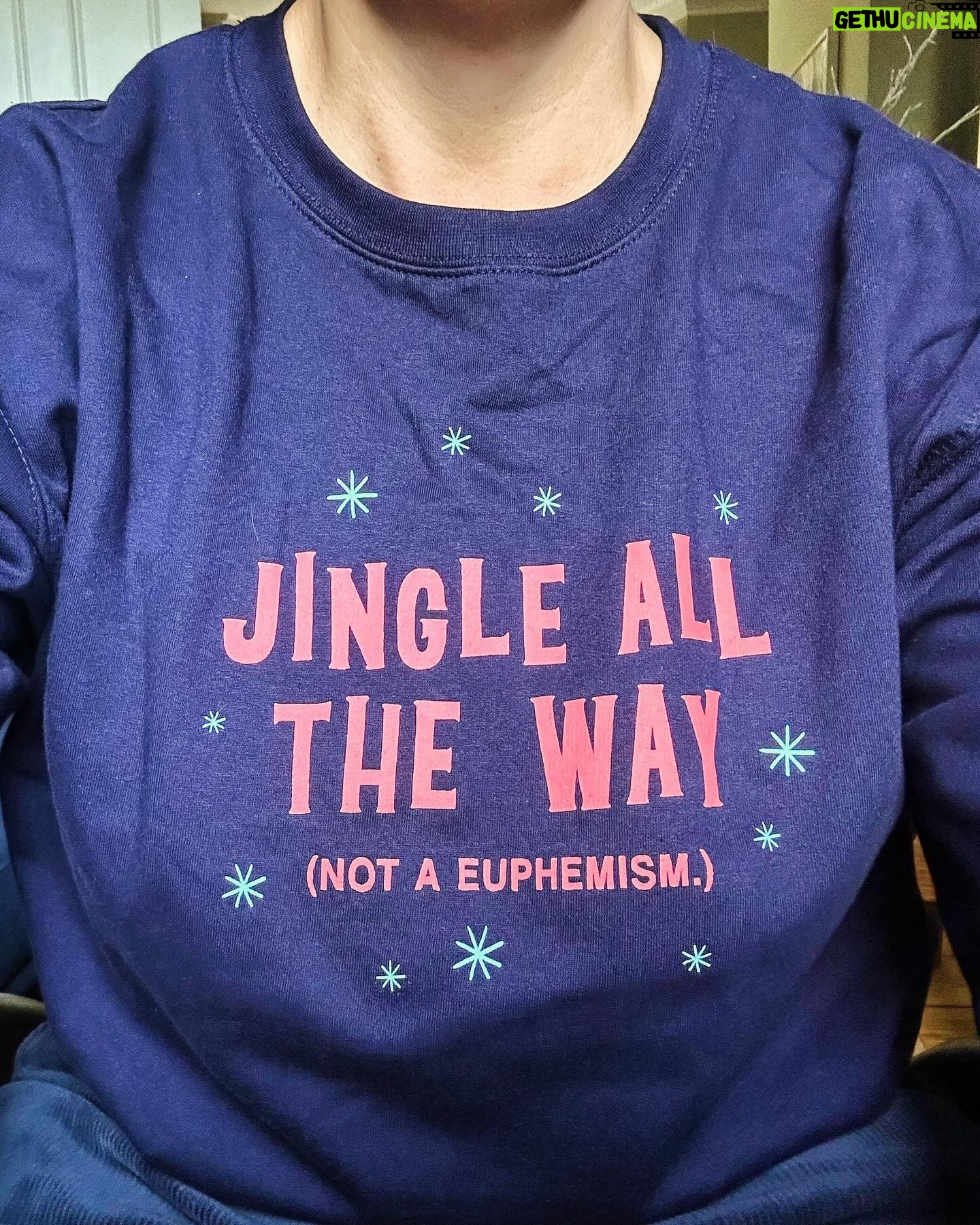 Miranda Hart Instagram - My bosoms in the best @themirandashop Christmas jumper yet wish you a Happy 1st Dec ❤️