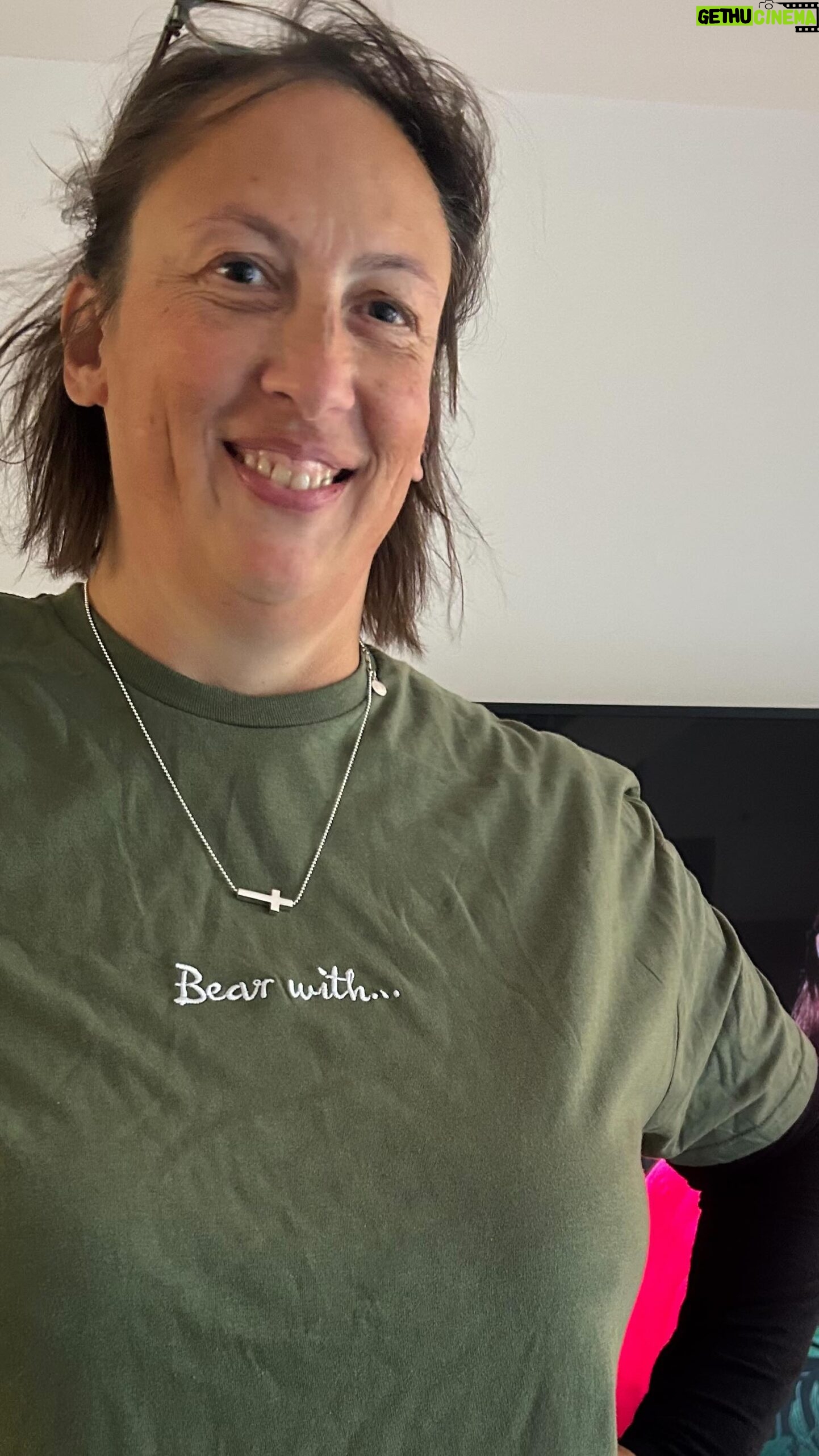 Miranda Hart - 39.4K Likes - Career high on two countsβ¦.
Wearing the @themirandashop bear with tee shirt and, well, please to watchβ¦
Go Amy!
#suchfun