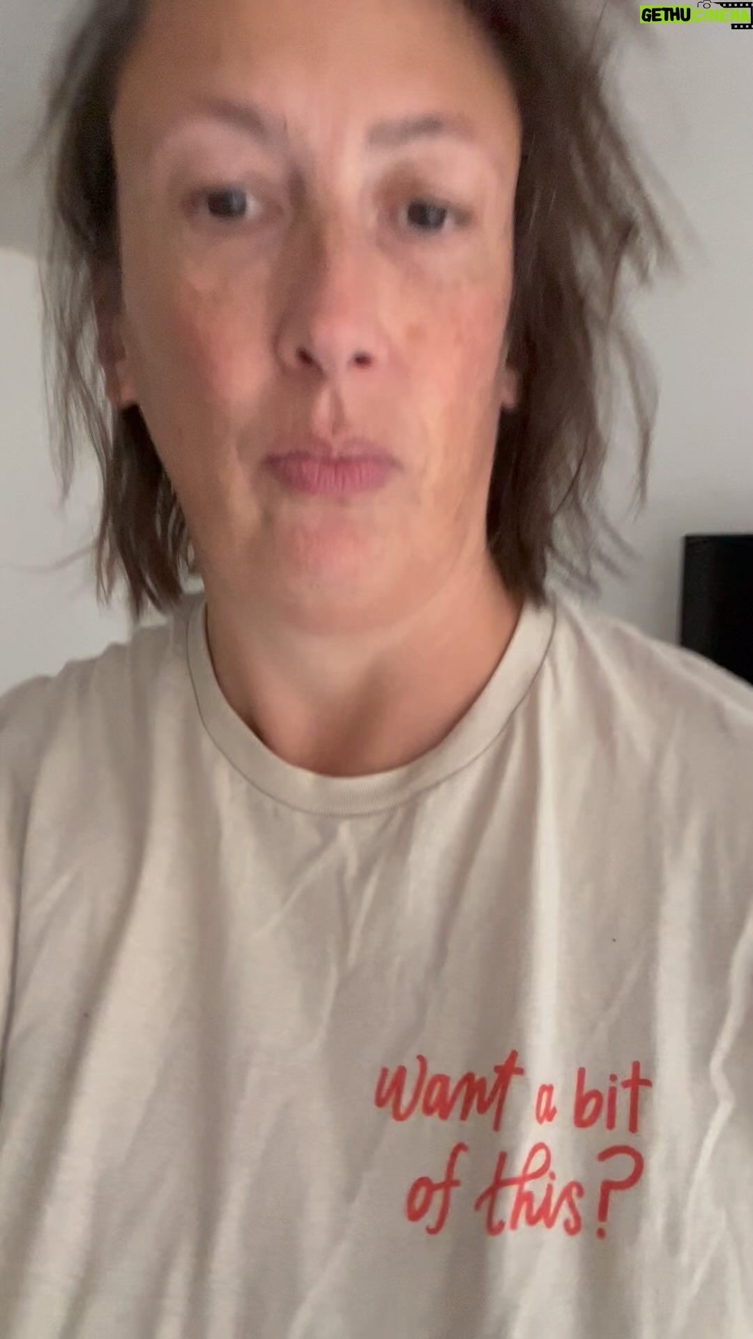 Miranda Hart - 29.7K Likes - Monday morning in the Hart house went like thisβ¦. Youβre welcomeβ¦. (I would show you the nifty footwork but I was only wearing pants. Obviously.)
T-shirt. Www.themirandashop.com