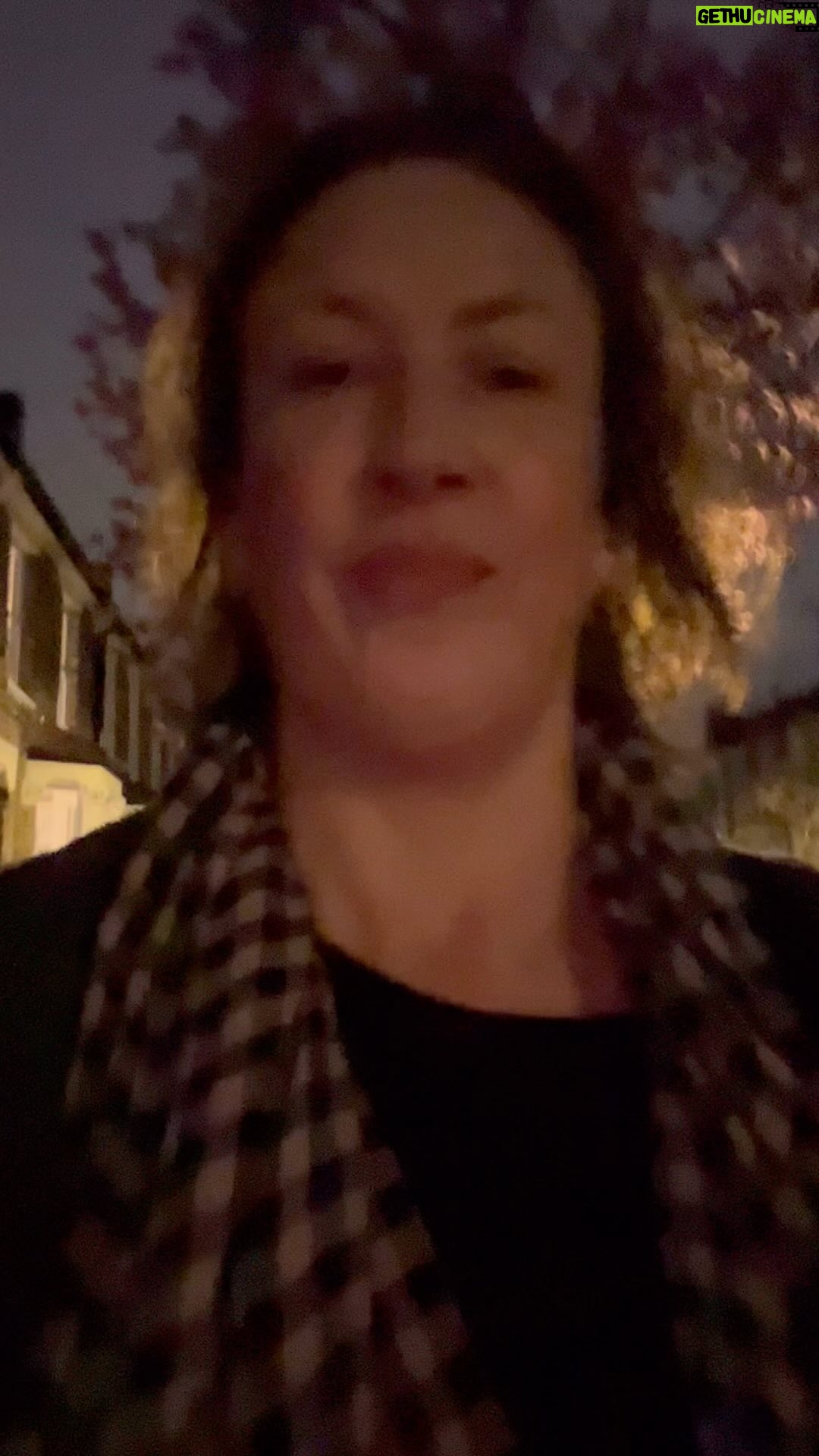 Miranda Hart - 221.6K Likes - #suchfun